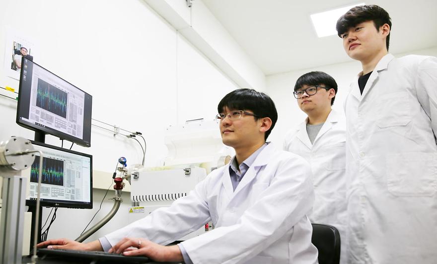 아주대∙UNIST, 차세대 반도체 소자 적용 기대 ‘엑시톤’ 상호작용 향상 기술 개발 